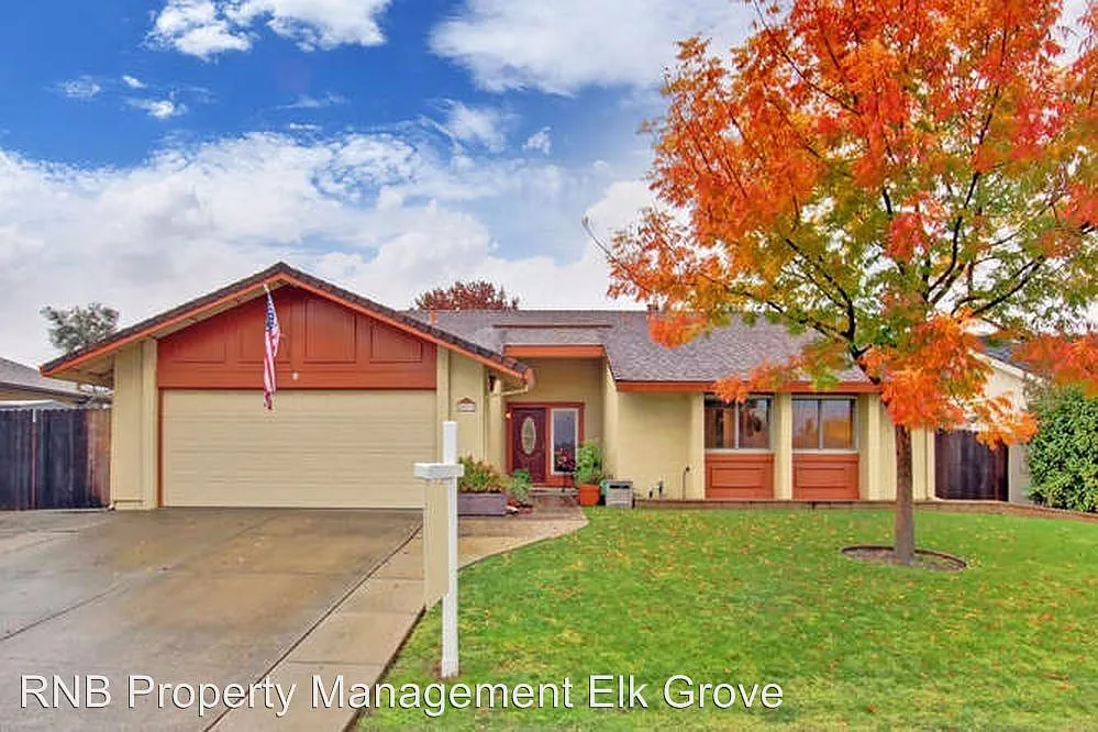 9037 Park Meadows Dr photo 1