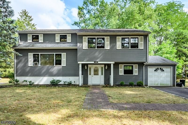 1st image of 80 Primrose Dr