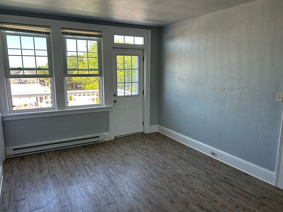1st image of 1727 E Ocean View Ave APT 4