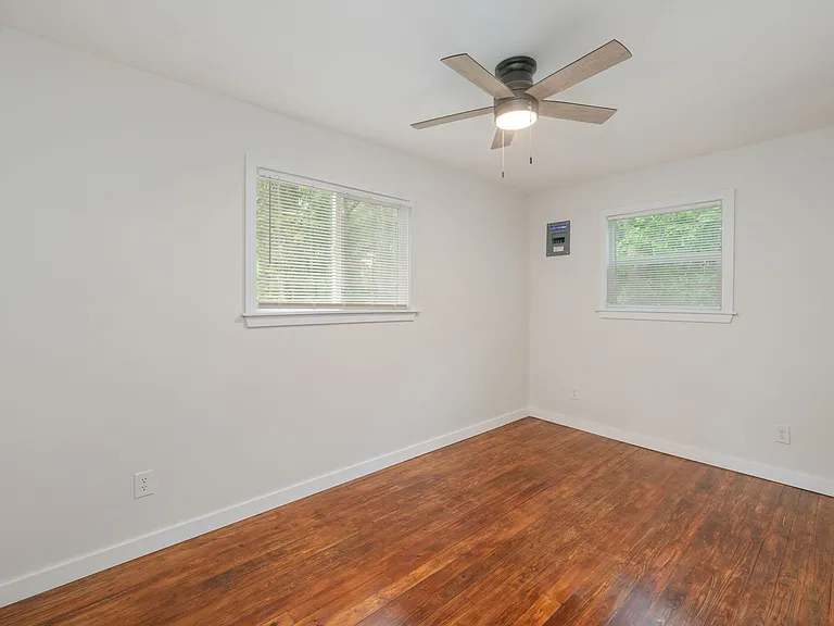 812 E Edney Ave — Photo 18