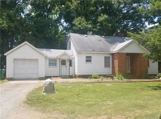 1527 W Sugar Creek Rd, Charlotte, NC 28262