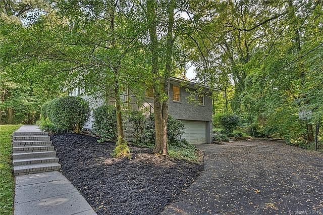 1st image of 327 Sardis Ln