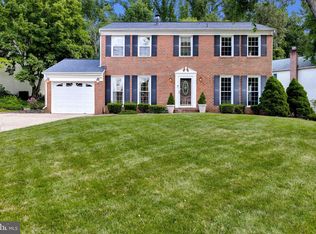 8709 Nanlee Dr, Springfield, VA 22152