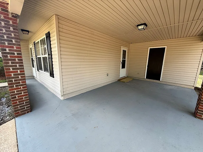 101 Ellen Dr — Photo 5