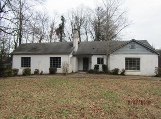 217 McLean Dr SW, Lenoir, NC 28645