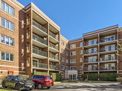 5320 N Lowell Ave APT 201, Chicago, IL, 60630