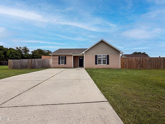 2nd image of 102 Reebe Cir