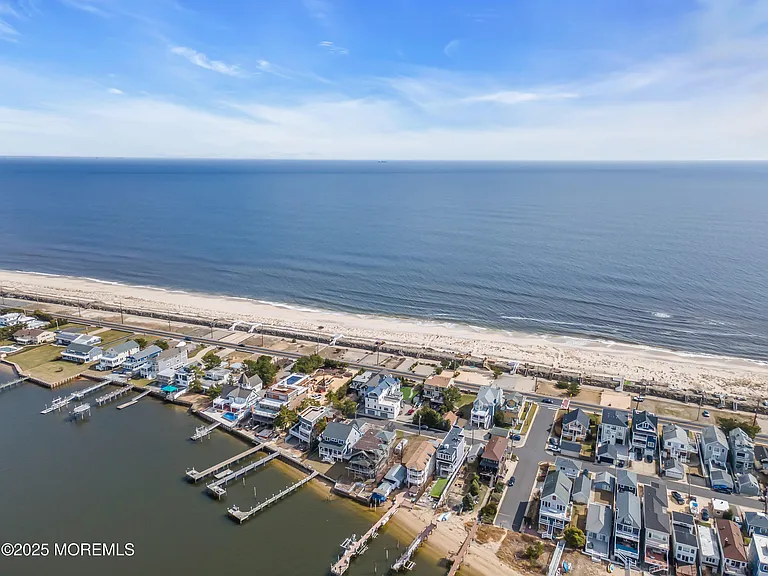 492 Ocean Ave — Photo 94