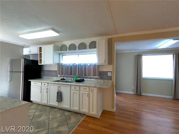 6081 Mount McKinley Ave, Sunrise Manor, NV 89156