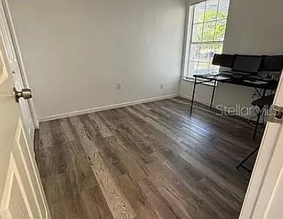 1619 Chatsworth St — Photo 8