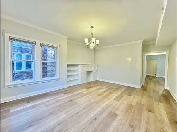 6228 N Artesian Ave APT 2, Chicago, IL 60659