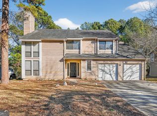 858 Chapman Cir, Stone Mountain, GA 30088