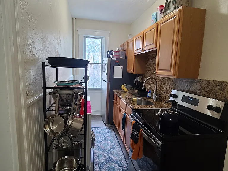 140 Elm St #4 — Photo 8