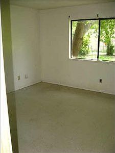 2nd image of 1626 White Oak Dr