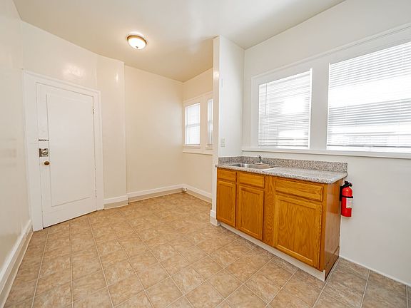 5th image of 133 17th St #7
