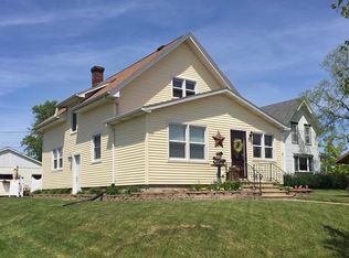 303 W Clay St, Calmar, IA 52132