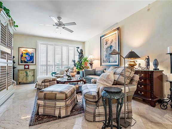 4th image of 2027 SE 10th Ave APT 705