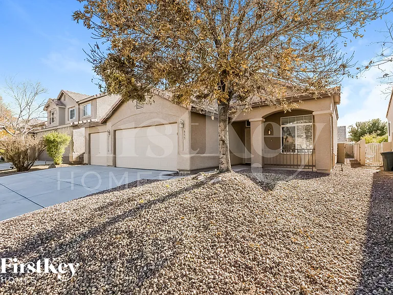 655 Corona Run Ave — Photo 2