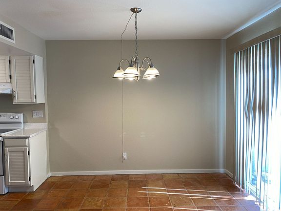5th image of 14264 N Oakwood Ln