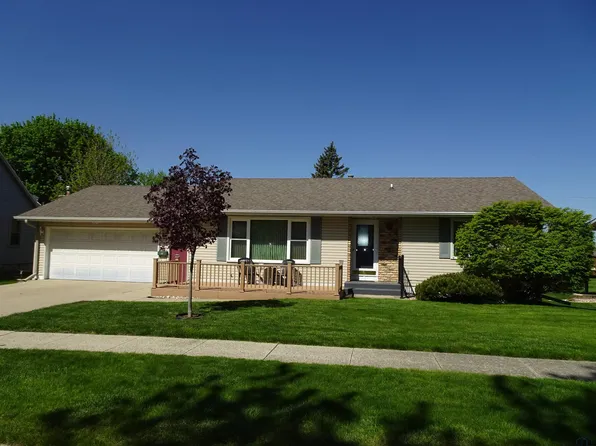 125 N 6th Ave, Sheldon, IA 51201