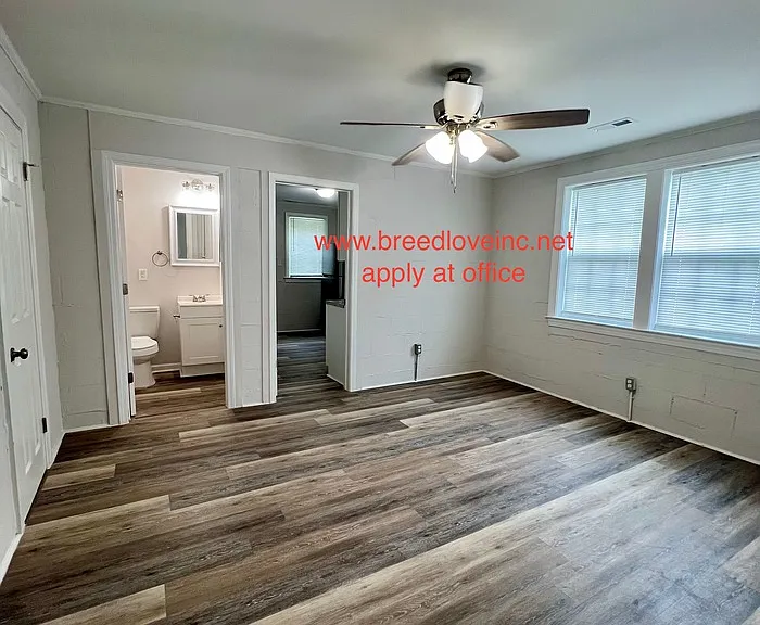 1710 Freeman St SE #A — Photo 5