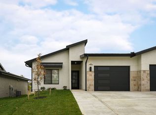 305 N Franklin St, Raymore, MO 64083