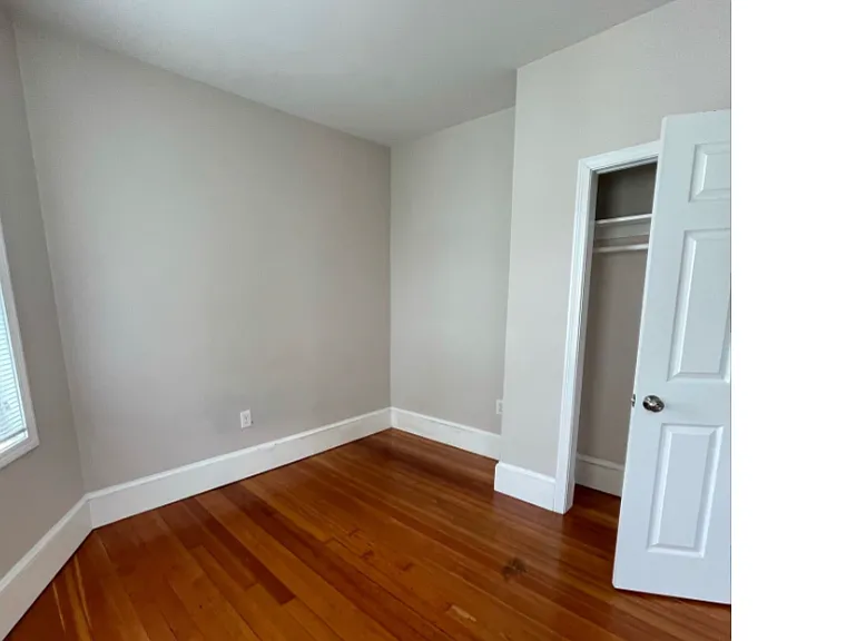 241 Maverick St #3A — Photo 6
