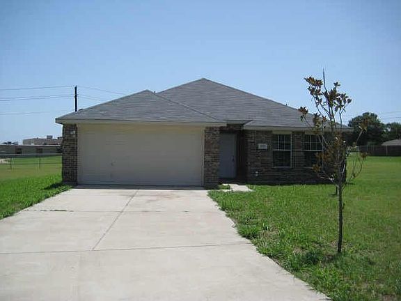 5th image of 1121 Castlewood Ct