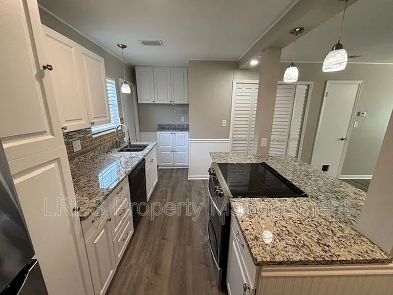 517 Carambola Ave — Photo 7