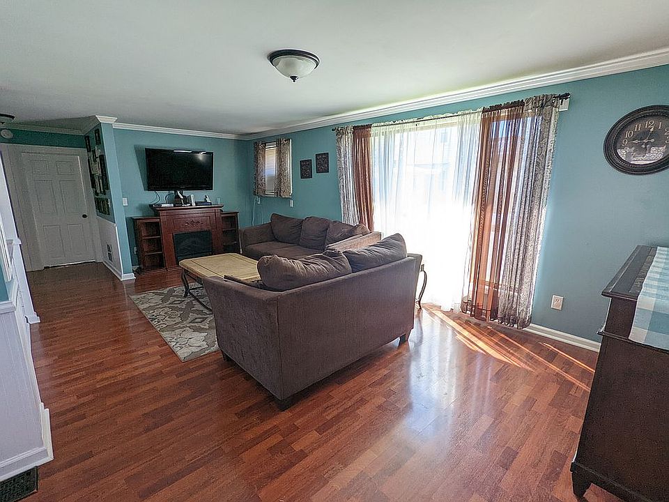 1st image of 3531 Walden Ave