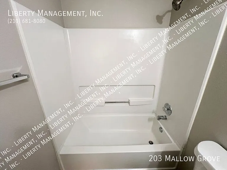 203 Mallow Grv — Photo 7