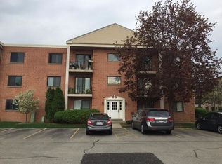 5401 Chateau APT 6, Rolling Meadows, IL 60008