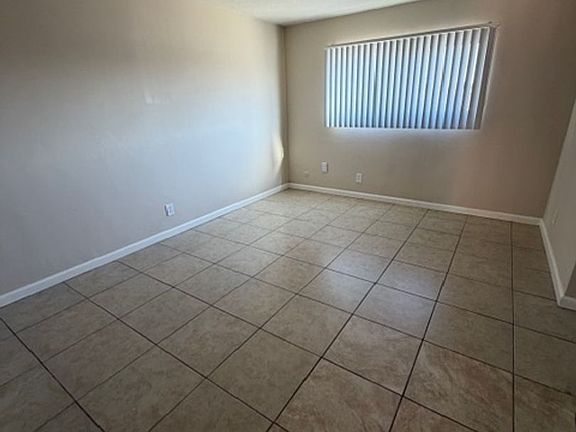 2nd image of 1802 E 12th St #L