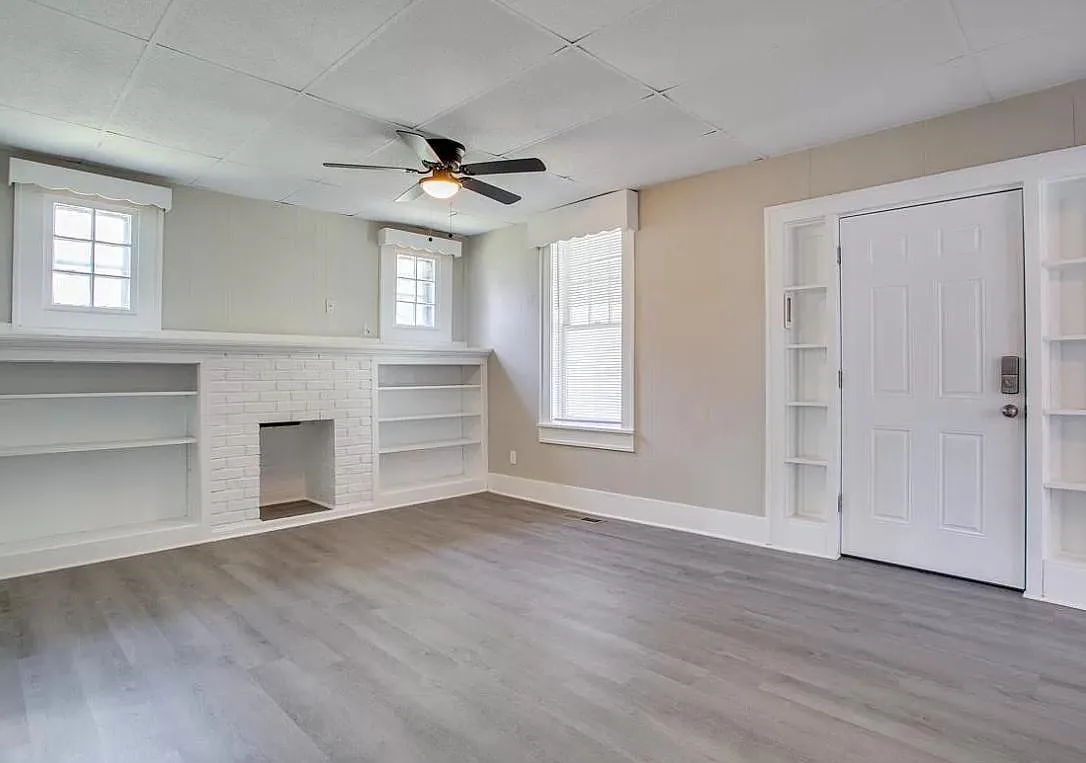 3 bed, 1154 sqft, $890 — Photo 2