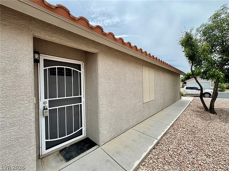 628 Carlos Julio Ave — Photo 4