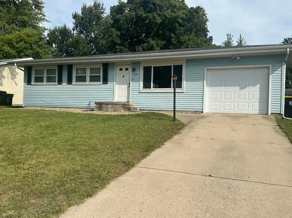 1824 Hoover Dr, Normal, IL 61761