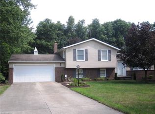 3527 Antony Dr, Broadview Heights, OH