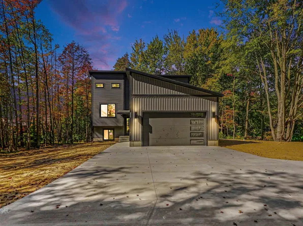 3803 S Brooks Rd, Muskegon, MI 49444