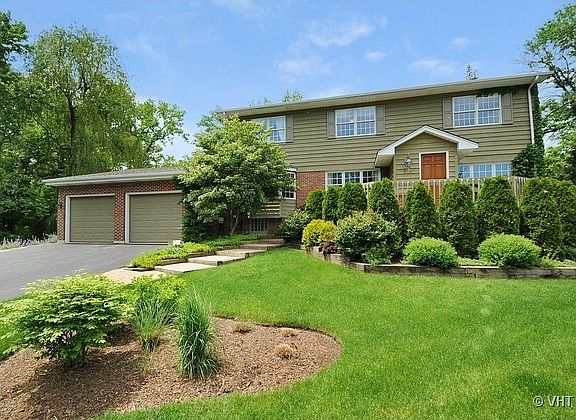 2nd image of 578 Woodland Ln N