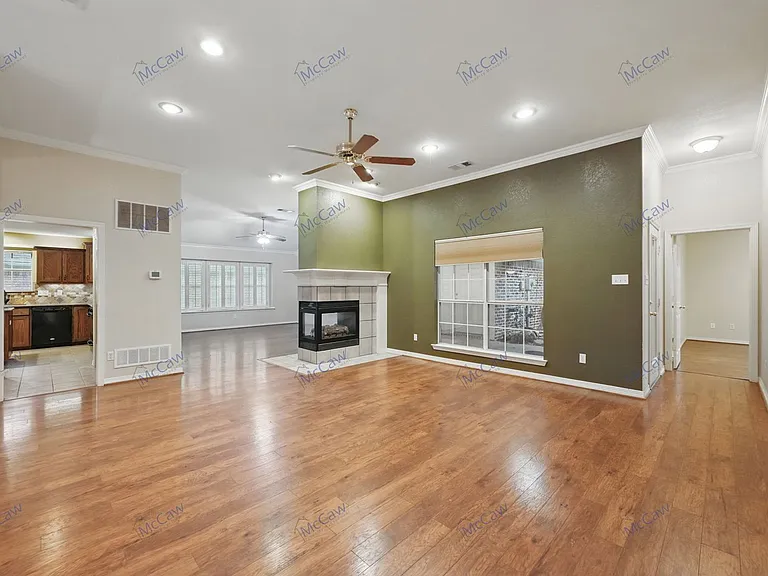 211 Sendero Dr — Photo 5