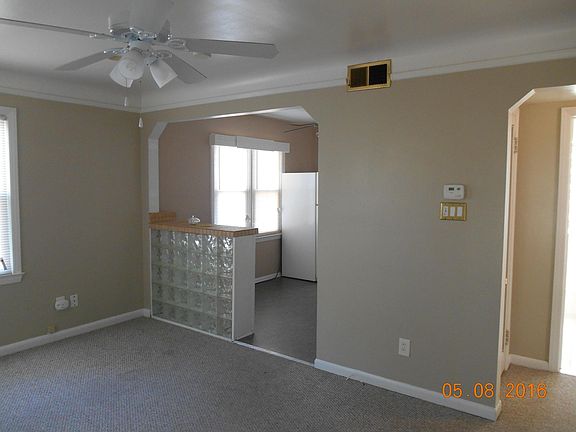 3rd image of 22420 Revere St