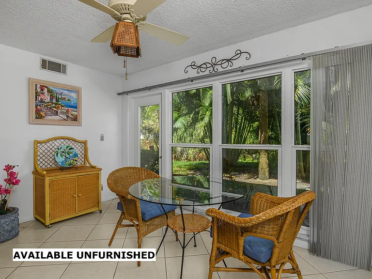 190 Palm Dr #5-1 — Photo 4