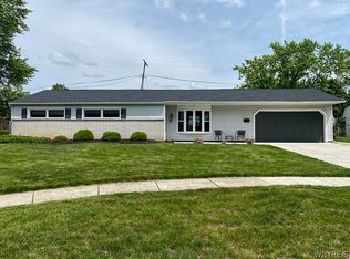 75 Bonita Dr, Depew, NY