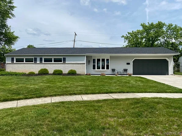75 Bonita Dr, Depew, NY 14043
