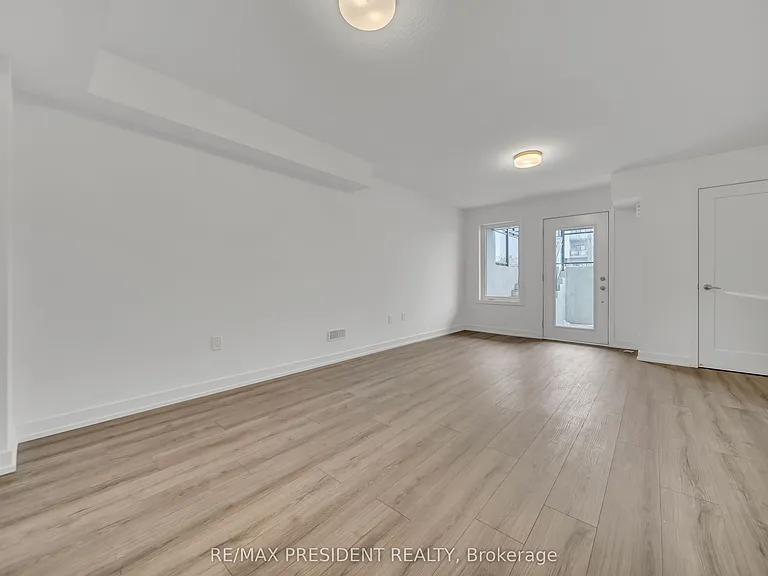 940 David St N #81 — Photo 10