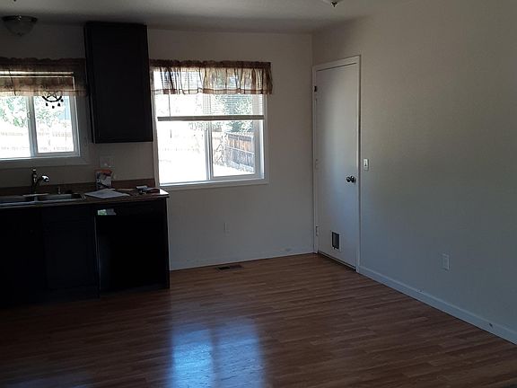 DINNING ARE, DOOR GOES INTO GARAGE