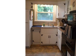 365 Swanage Dr, Broomall, PA 19008