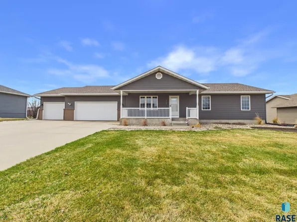 405 S Nicole Ave, Crooks, SD 57020