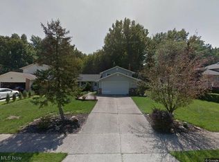 36756 Valleyview Dr, Eastlake, OH