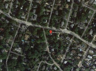 206 Bayville Ave, Bayville, NY 11709